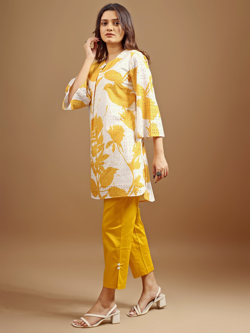 Yellow & White hakoba printed tunic with trouser cord set