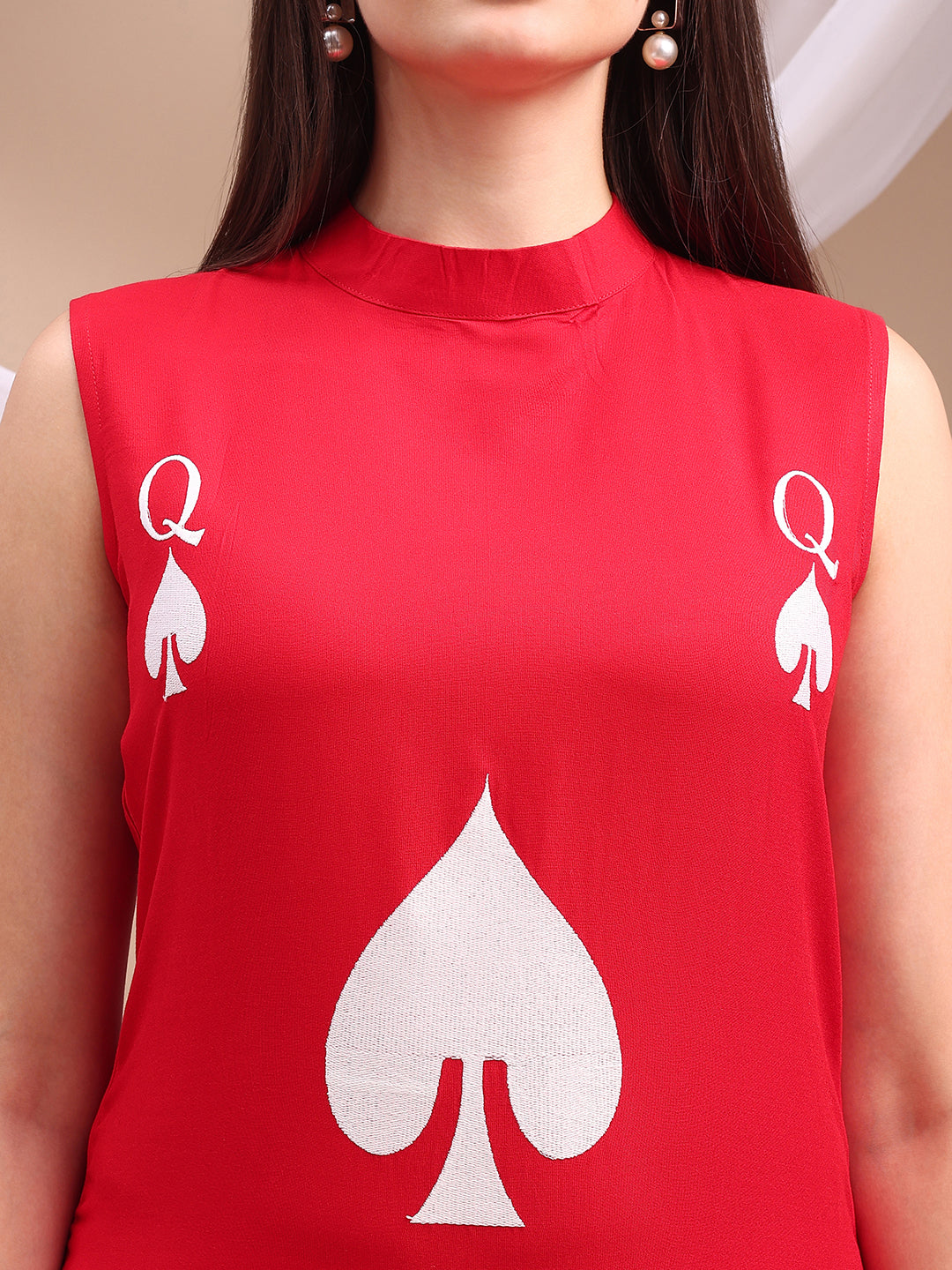 Red Queen of Hearts Embroidered kurta with Pockets Co-ords Set