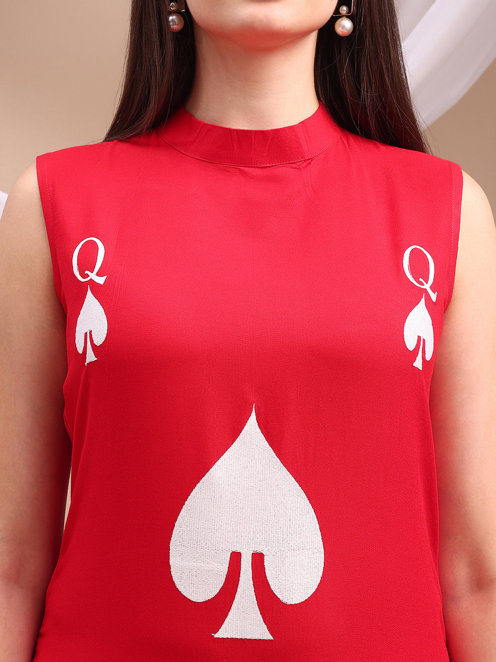 Red Queen of Hearts Embroidered kurta with Pockets Co-ords Set