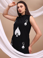 Black Queen of Hearts Embroidered kurta with Pockets Co-ords Set