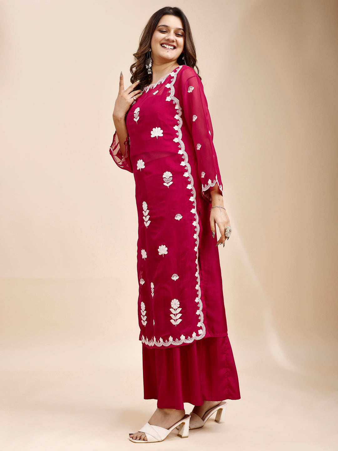 Tikhi Imli Magenta color silk blend with thread work embroidered three pcs Co-ord Set