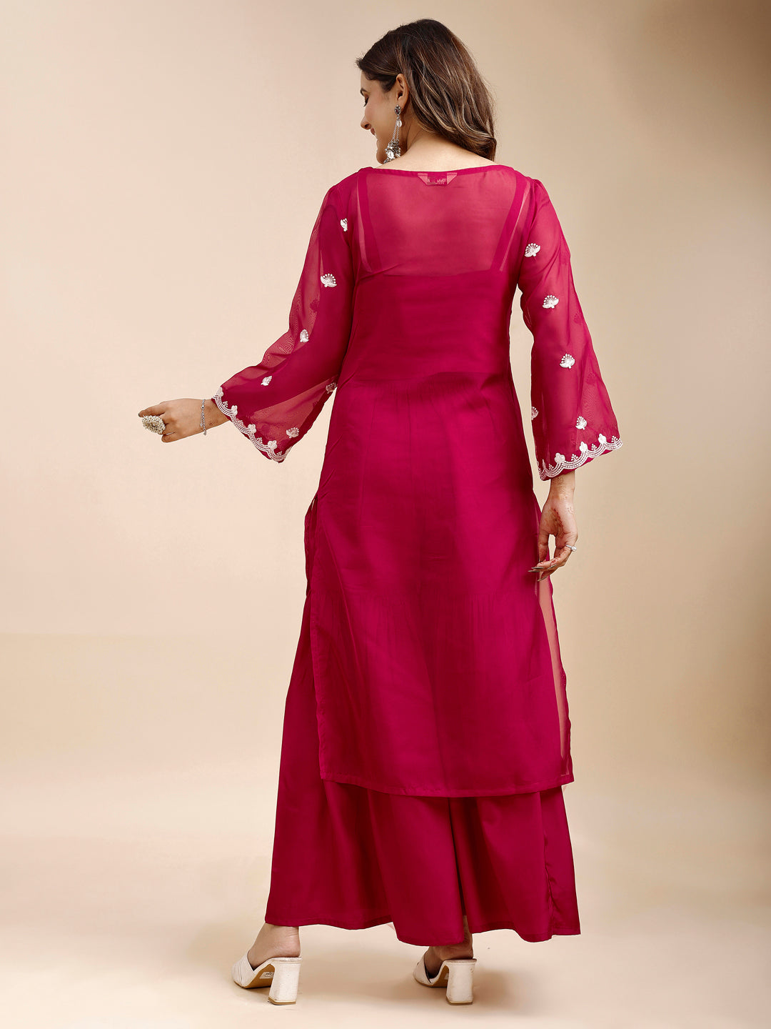 Tikhi Imli Magenta color silk blend with thread work embroidered three pcs Co-ord Set