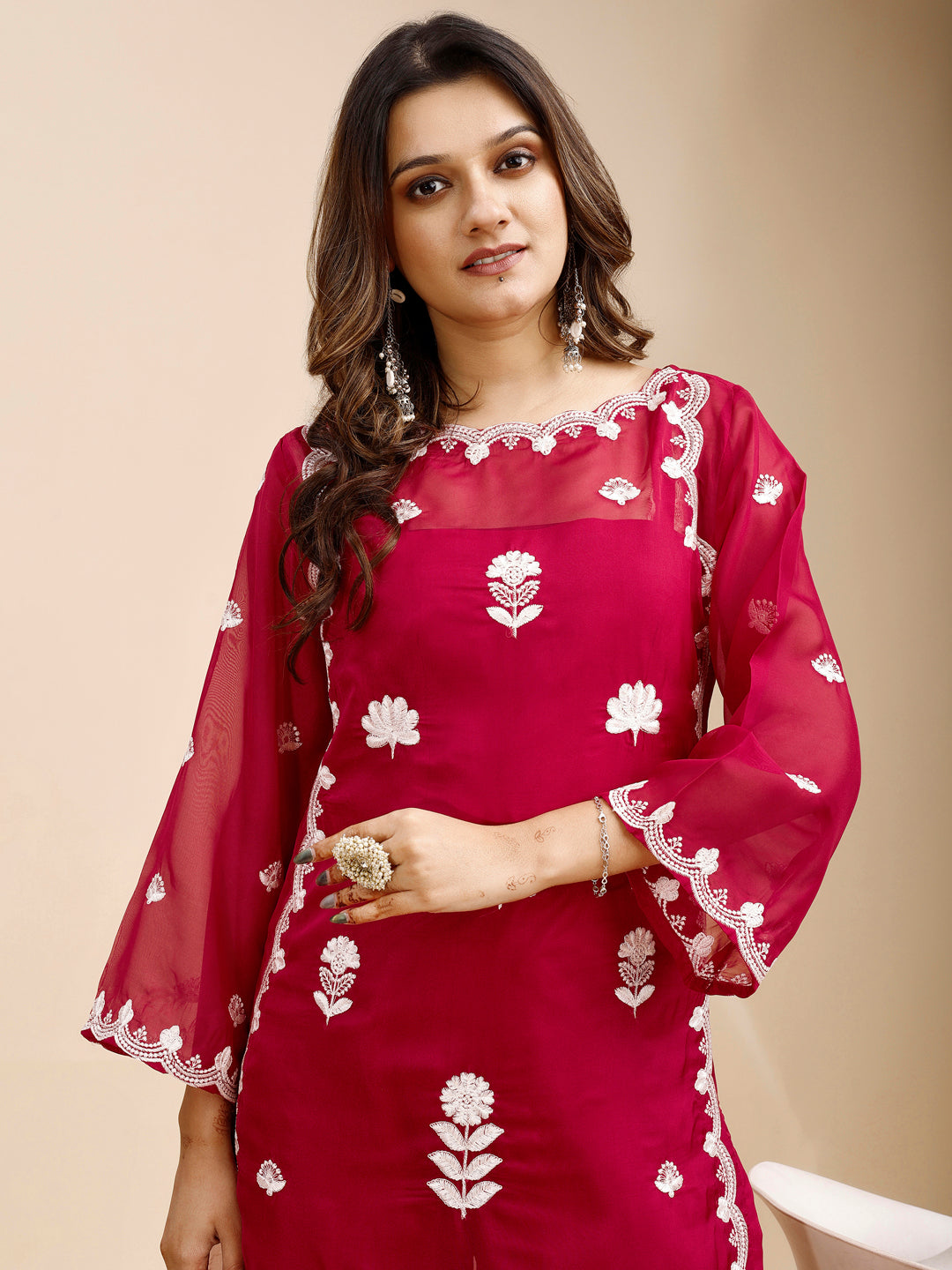 Tikhi Imli Magenta color silk blend with thread work embroidered three pcs Co-ord Set