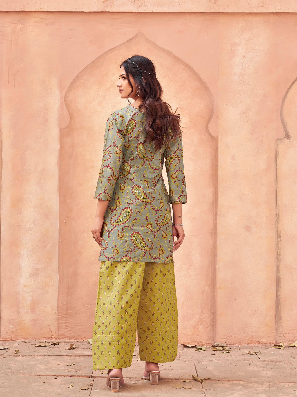Gray color pure cotton with jal printed tunic & printed farsi salwar co-ord set