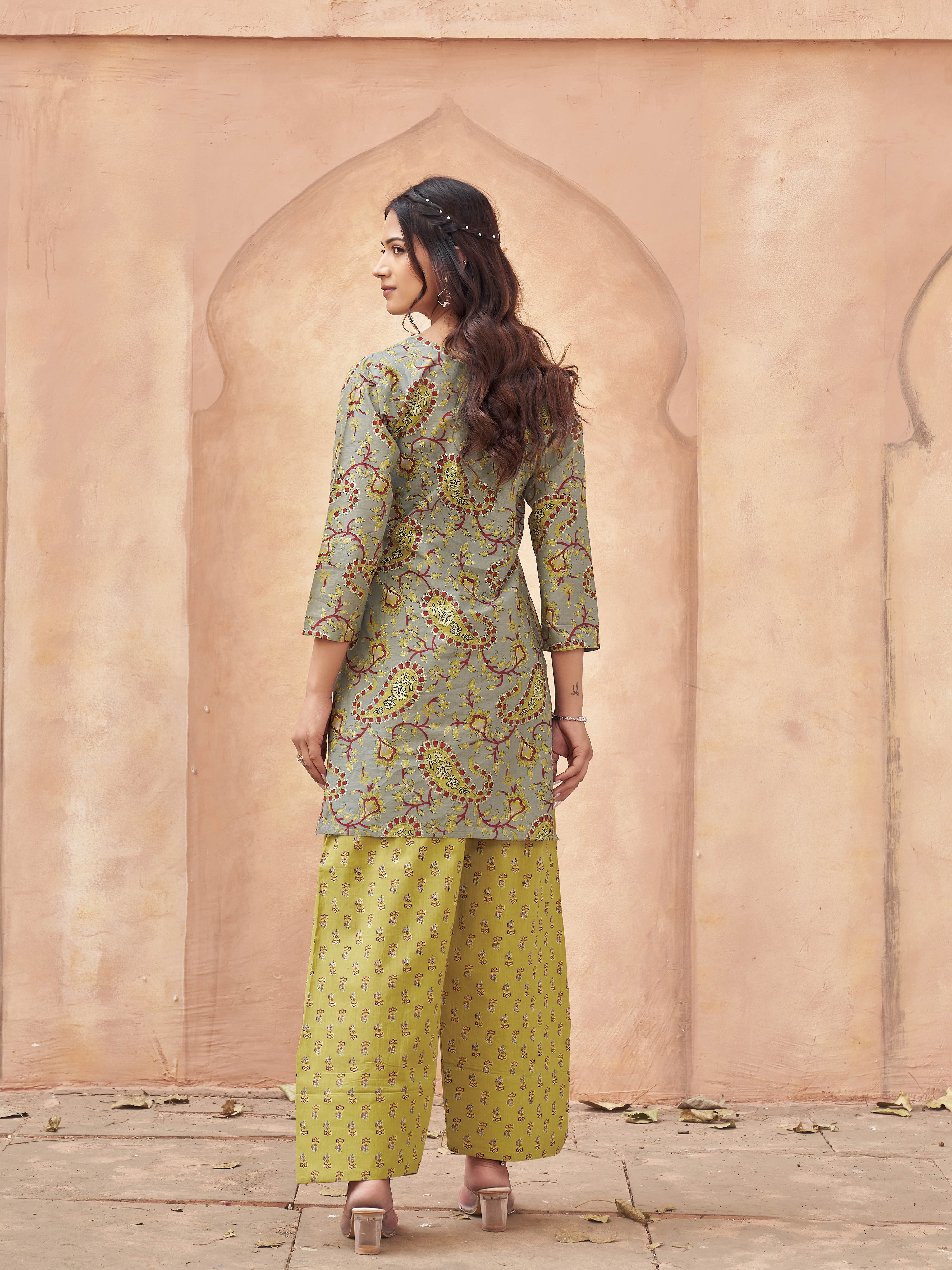 Gray color pure cotton with jal printed tunic & printed farsi salwar co-ord set