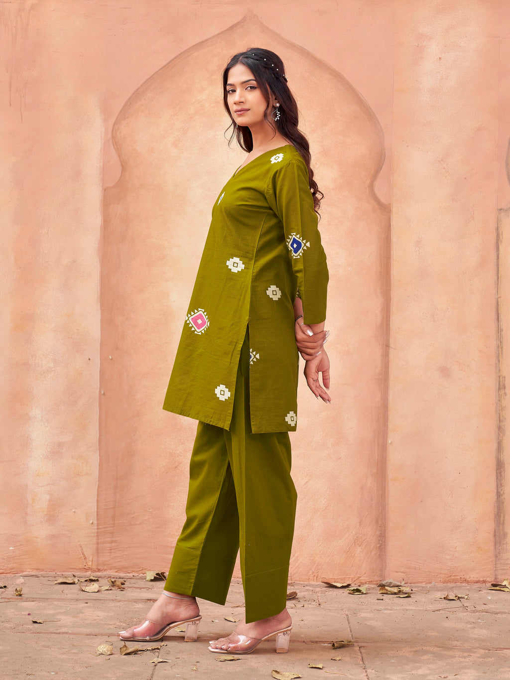 Olive green color pure cotton with printed tunic & solid farsi salwar co-ord set