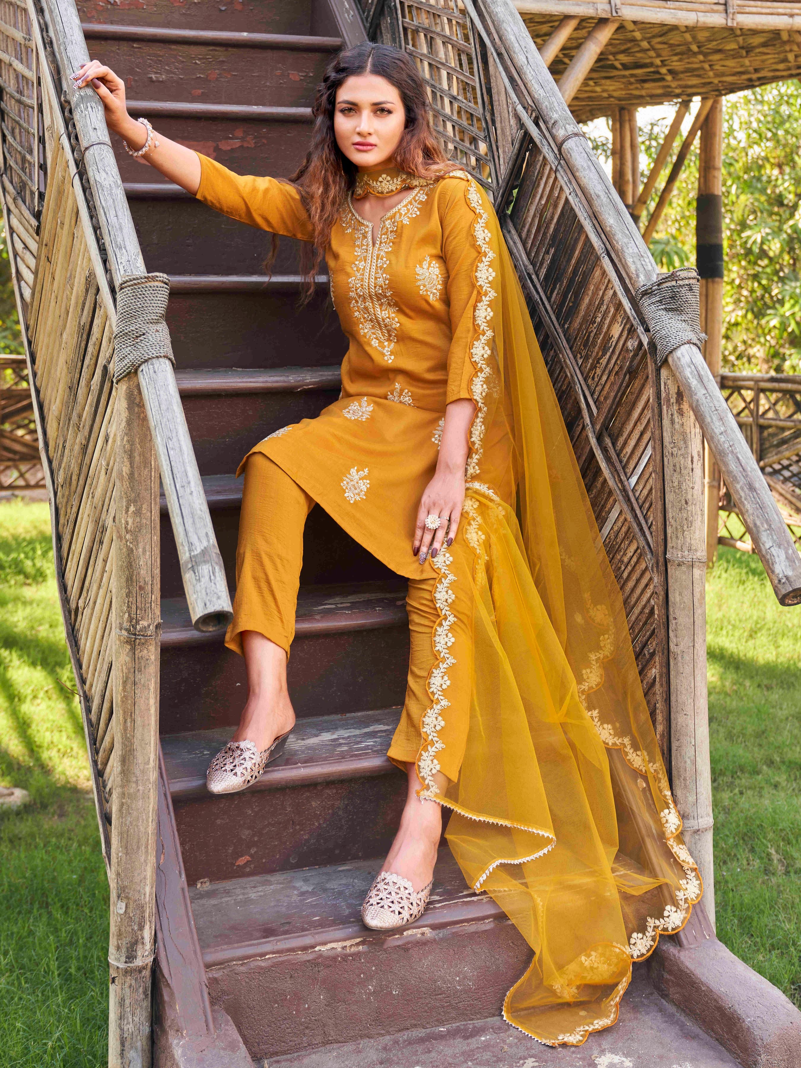 Embroidered Notched Neck Thread Work Kurta With Trousers & Dupatta