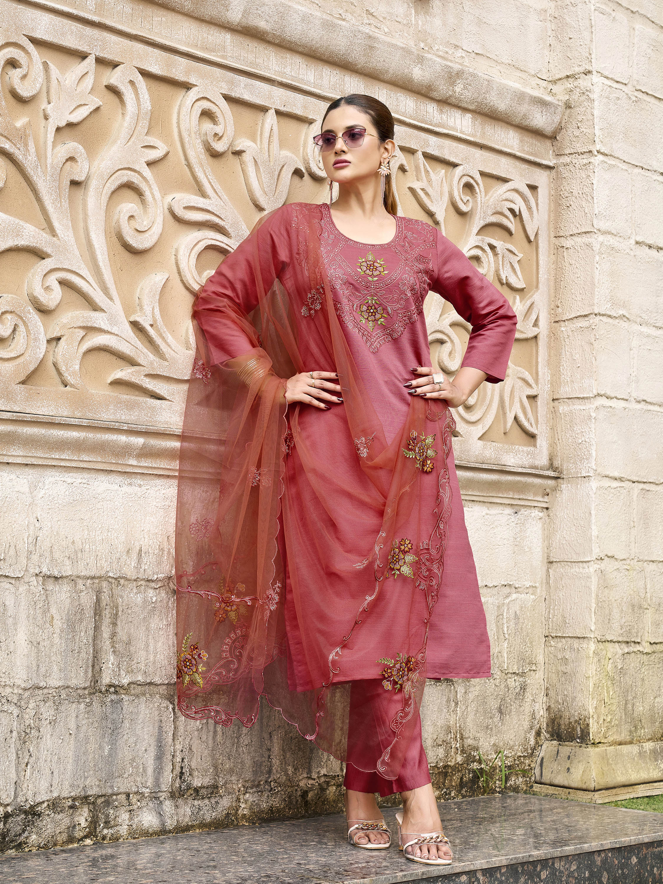 Peach color silk blend with thread thread embroidered kurta & trouser with dupatta set