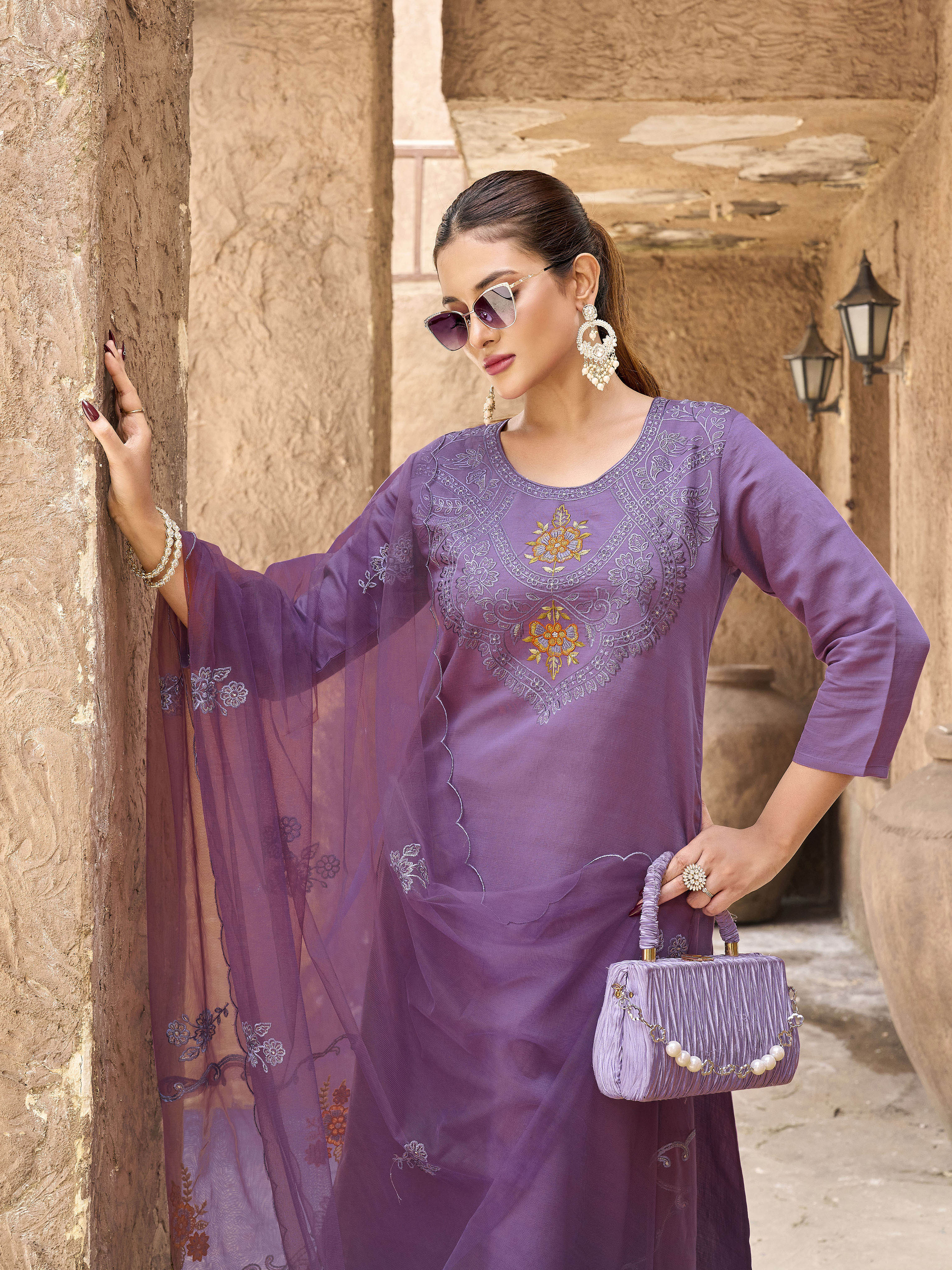 Lavender color silk blend with thread thread embroidered kurta & trouser with dupatta set
