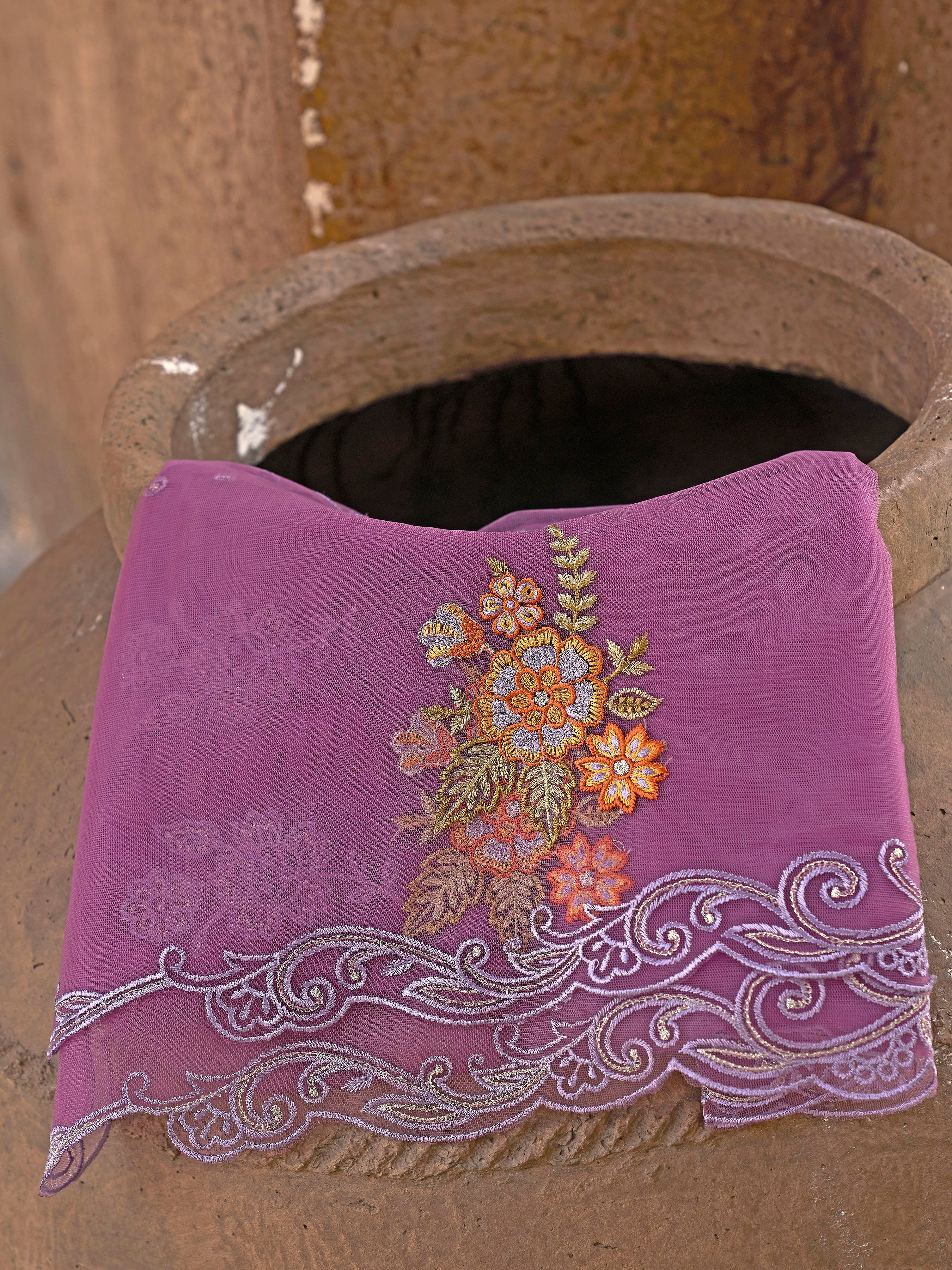 Lavender color silk blend with thread thread embroidered kurta & trouser with dupatta set