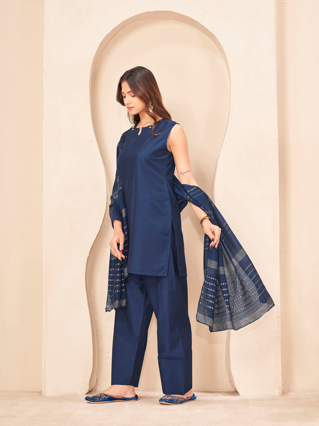 Navy blue color silk blendwith solid kurta & farsi salwar with brocade dupatta set