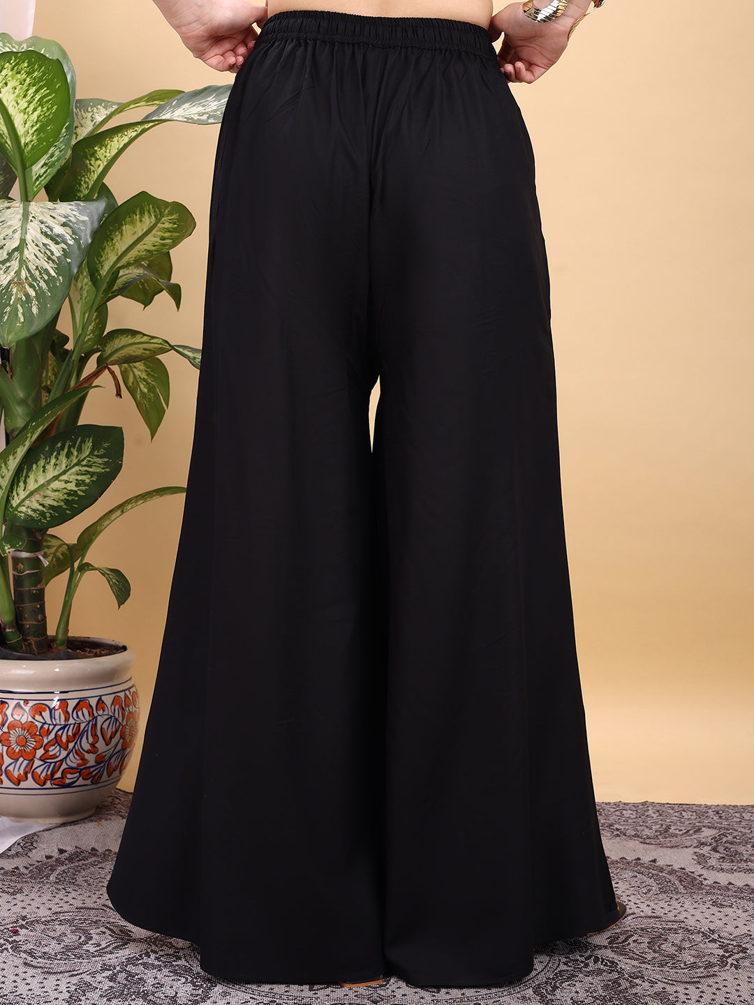 Black color rayon umbrella plazzo