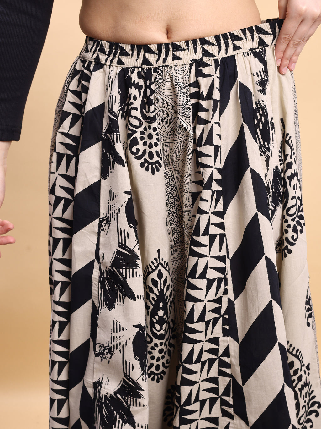 White color cotton printed kali skirt