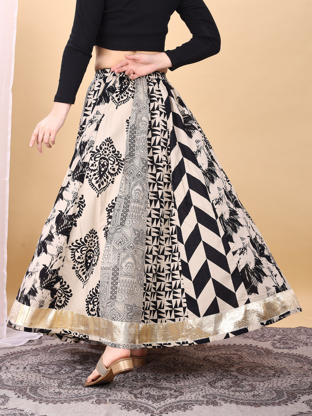 White color cotton printed kali skirt