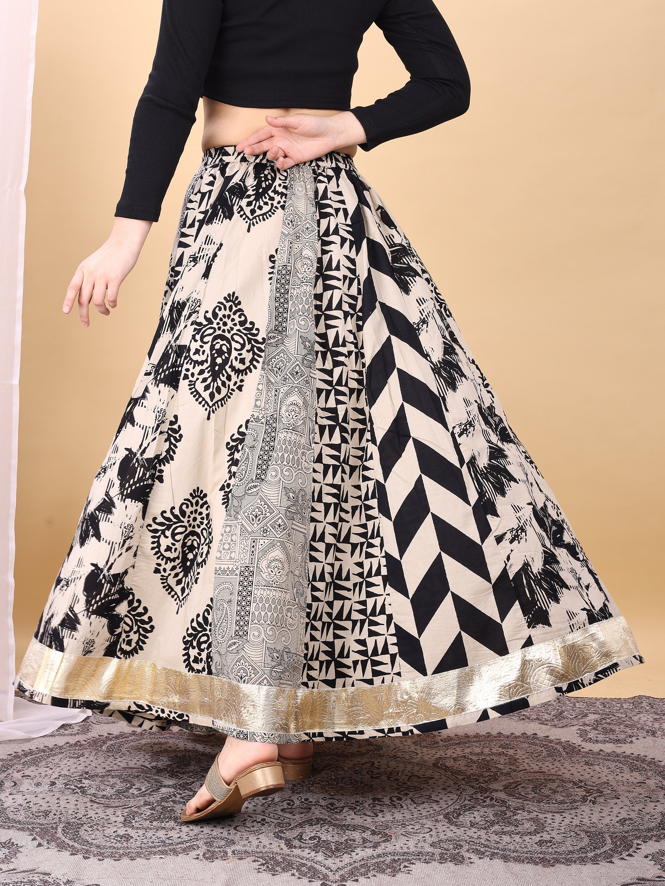 White color cotton printed kali skirt