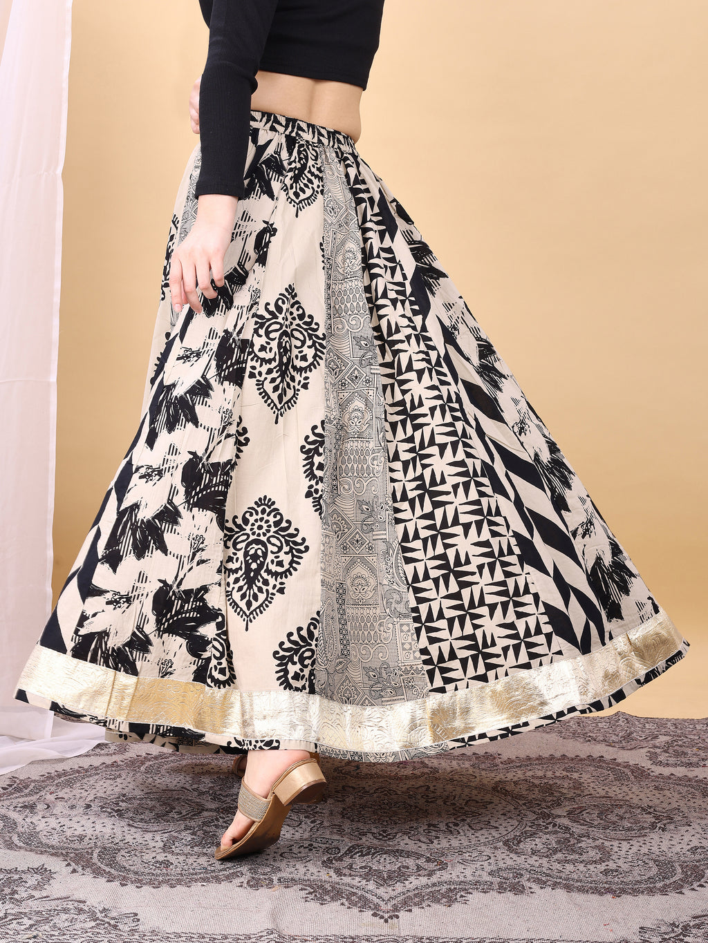 White color cotton printed kali skirt