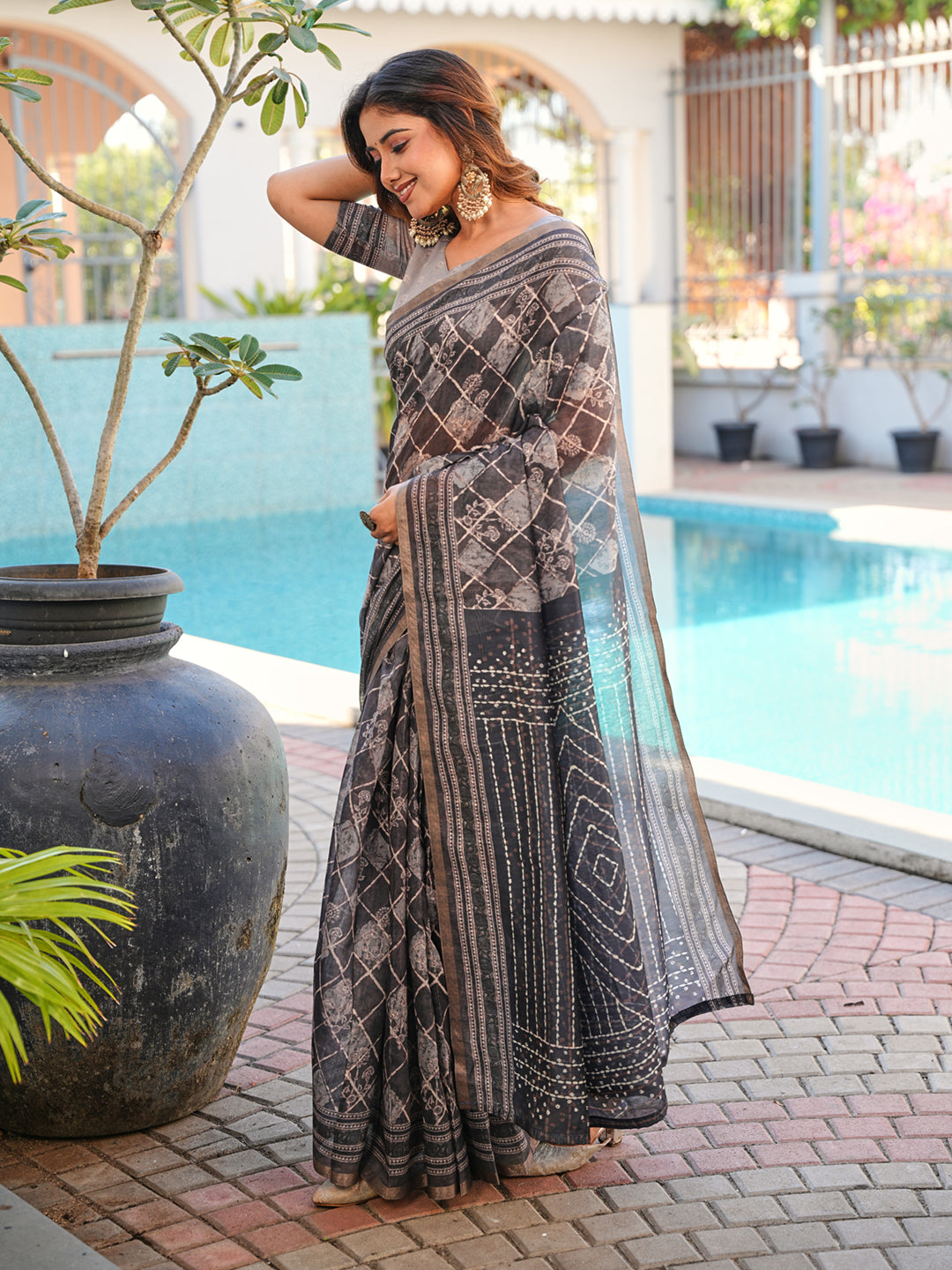 Ready to wear grey colored batik print saree