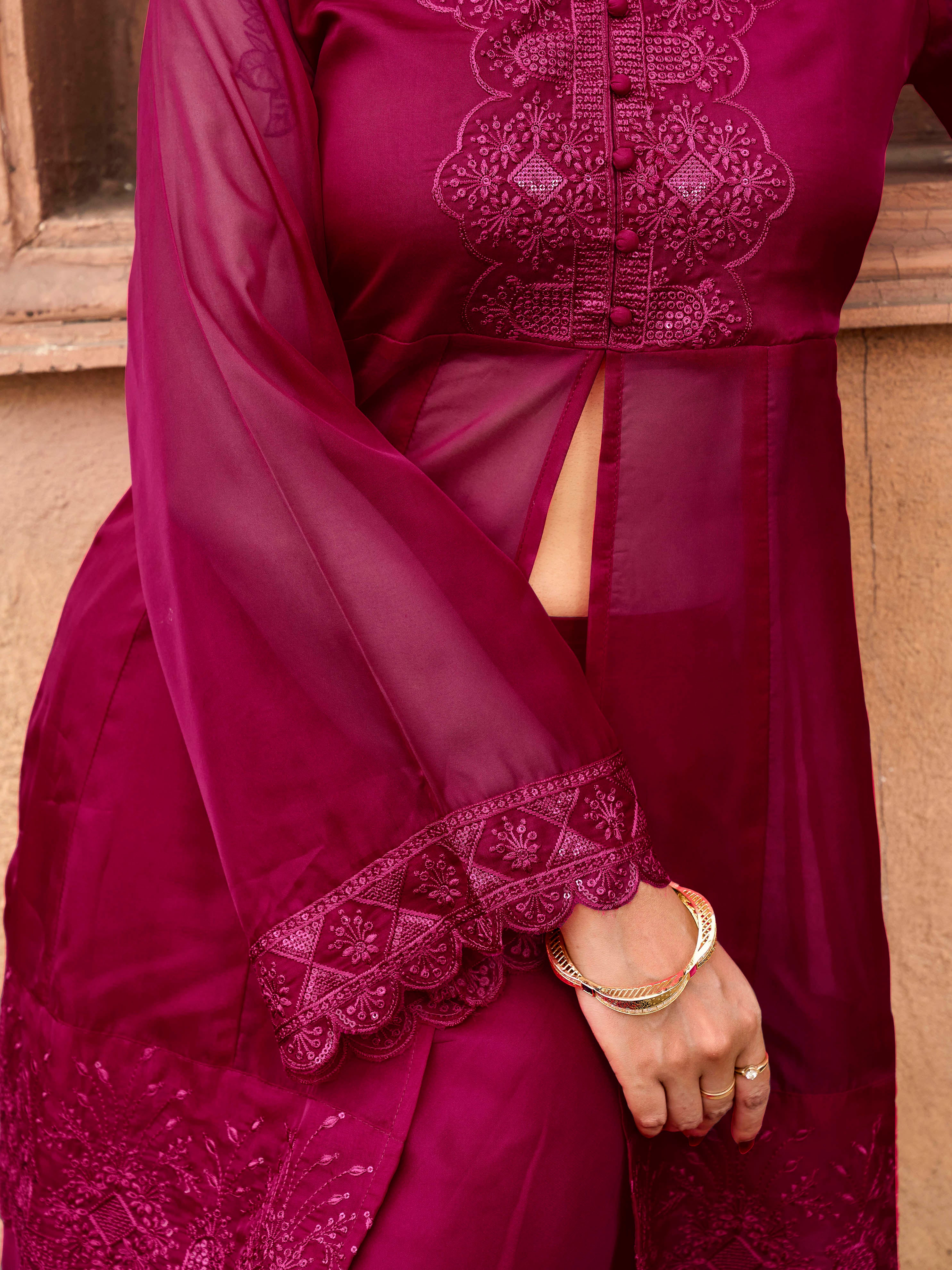 Pink color organza sequinns and thread embroidered Co-ords Set